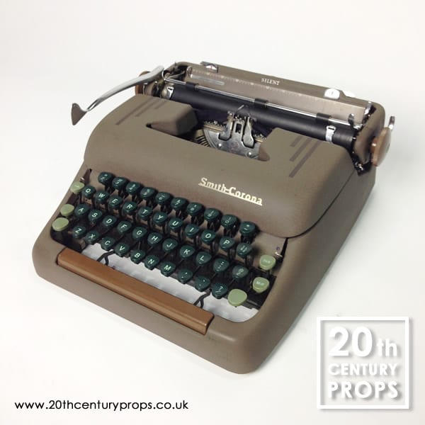 3: Fully Working Vintage SMITH CORONA Typewriter