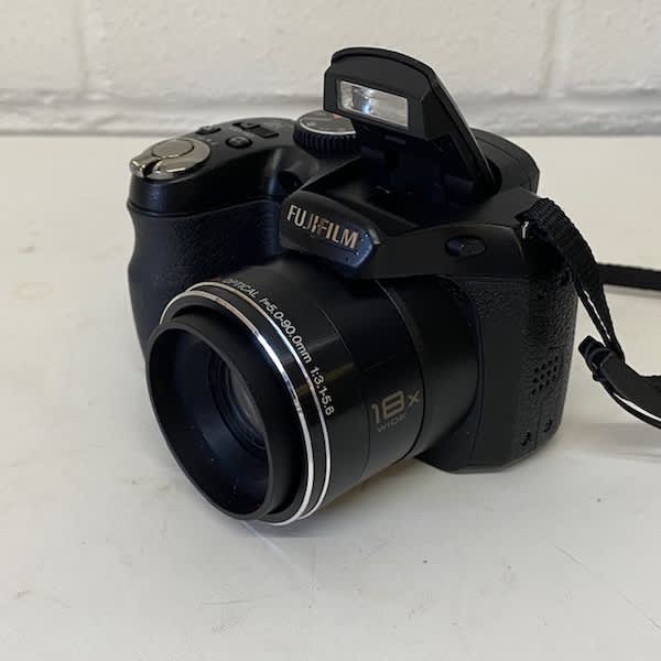 5: Fully Working Fujifilm Digital Camera With Working Flash