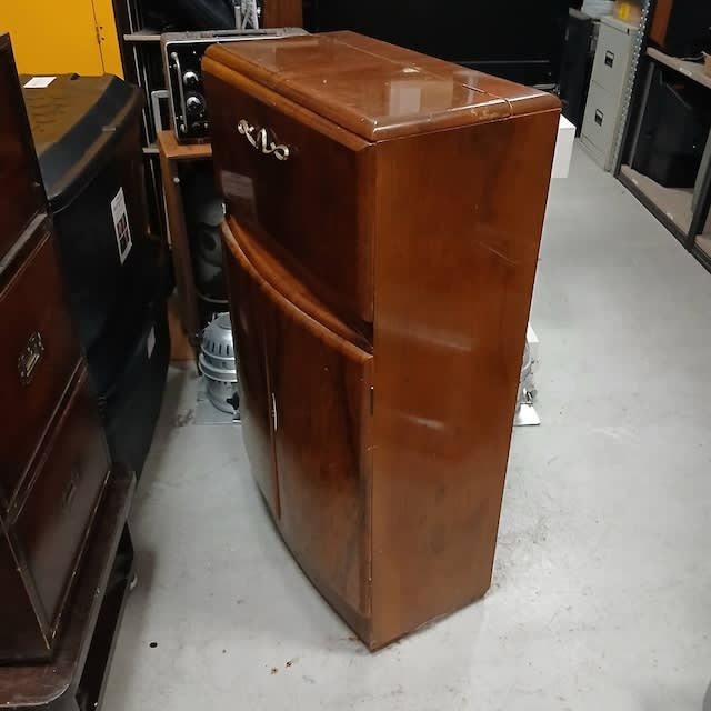8: 1950's Cocktail Bar