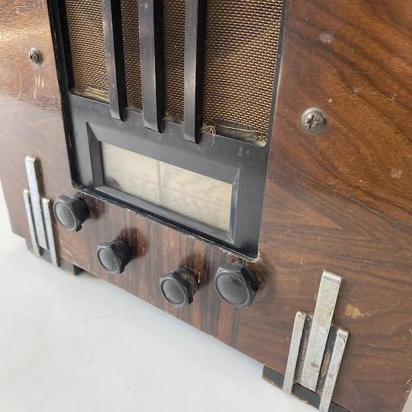 5: Art Deco Radio  (Non Practical)