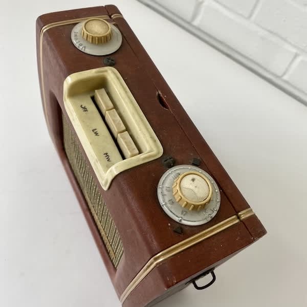 4: Sky Leader Radio (Non Practical)