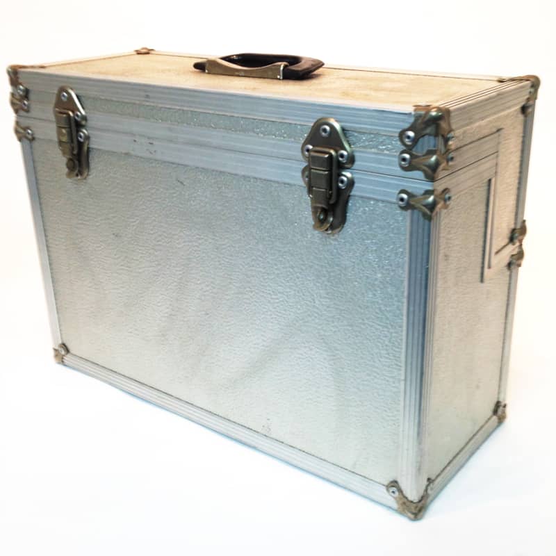 4: Metal Flight Case