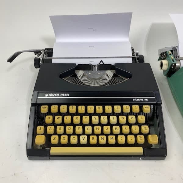 3: Fully Working Black Silver-Reed Silverette Typewriter