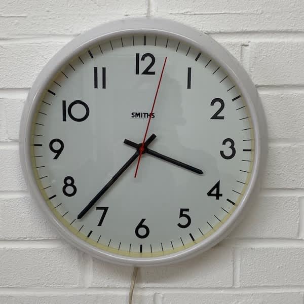 3: Smiths White Wall Clock (Working)