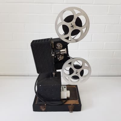 1930's Kodascope Model-EE Projector (Non Practical)
