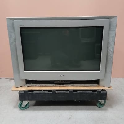 Fully Working Sony Trinitron Colour TV (32