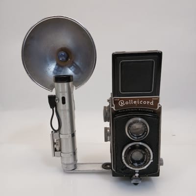 Rolleicord 1940's Twin Lens Reflex Press Camera With Flash (Non Practical)