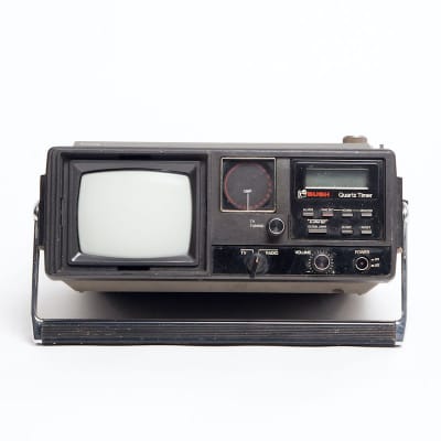 Fully Working Black Bush Quartz Timer Mini Portable TV/Radio