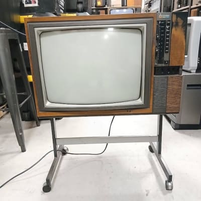 Fully Working Mitsubishi Colour TV (With Or Without Stand) (20