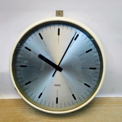 Gent Wall Clock (19.5cm diameter) (Non Practical)
