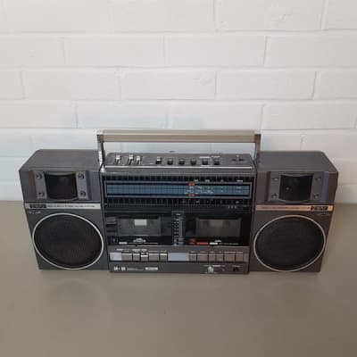 Retro 1980's Boombox 