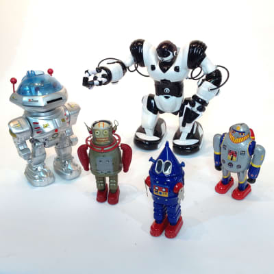 Toy Robot