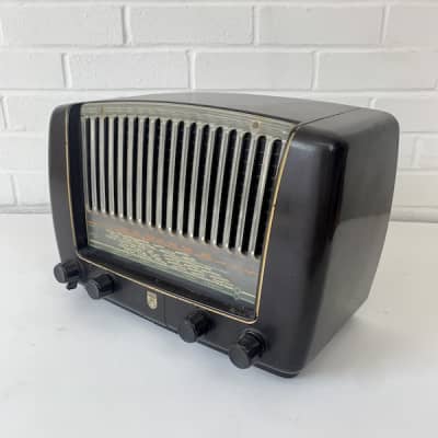 Retro Philips Radio (Non Practical)
