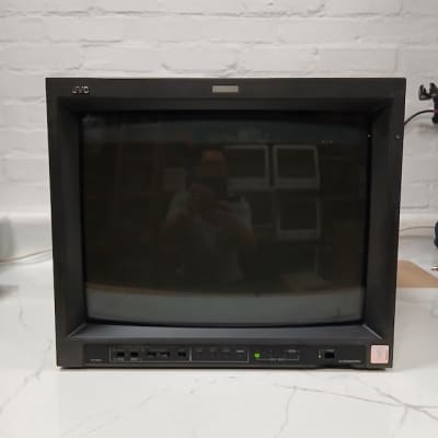 JVC Monitor (18