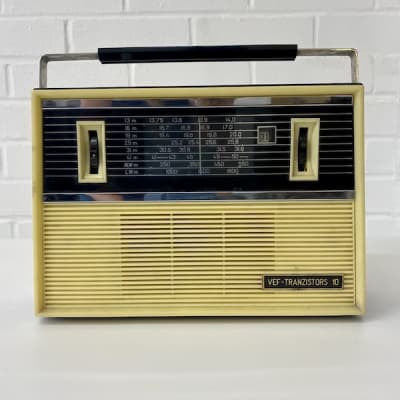 VEF-Tranzistors 10 Radio