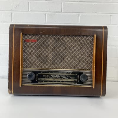 Vintage PYE Radio (Non Practical)
