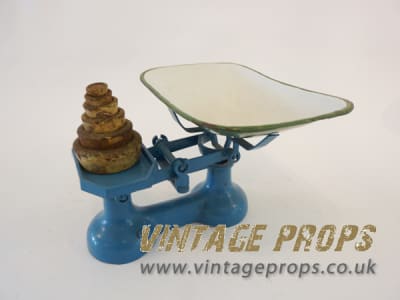 Vintage Kitchen Scales
