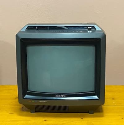 Fully Working Sony Retro Colour TV (13