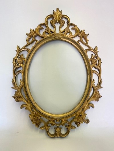 Gold Decorative Oval Frame (no glass)