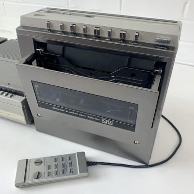 Hitachi VHS Portable Player/ Recorder