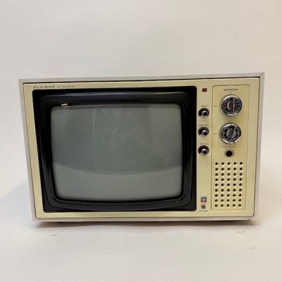 Static Only Cream Hitachi TV