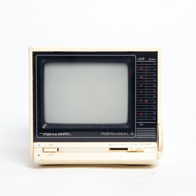 Non Practical Mini Portable Realistic Portavision-5 TV