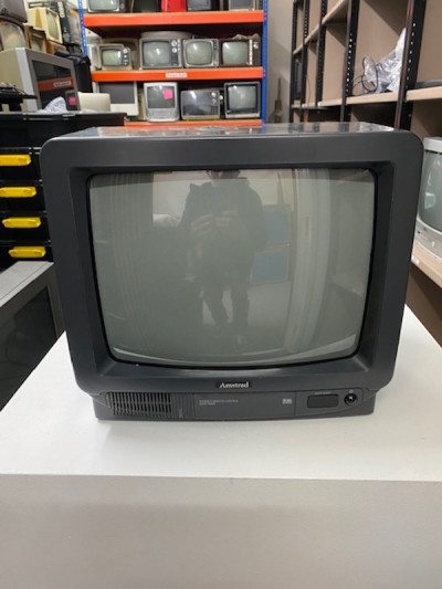 Fully Working Amstrad Colour TV (13