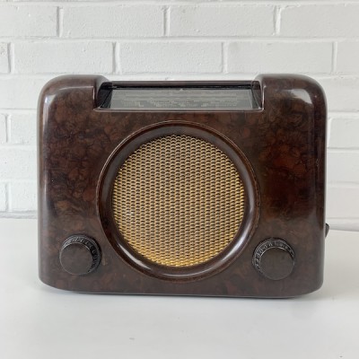 Vintage Bush Bakelite Radio (Non Practical)