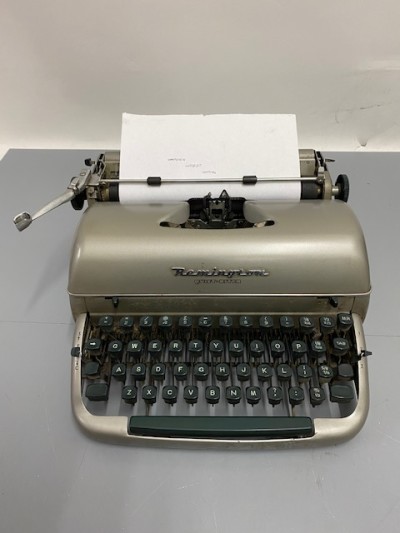Fully Working Vintage Remington Typewriter