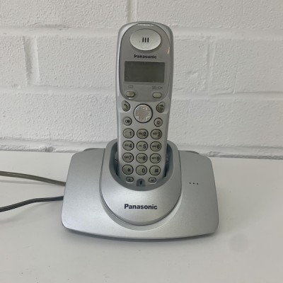 Panasonic Cordless Telephone With Docking Base Unit 