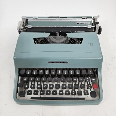 Fully Working Olivetti Lettera 32 Typewriter
