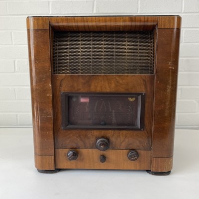 Vintage Wooden Radio (Non practical)