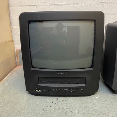 Fully Working Goodmans Colour TV With Working VHS Player