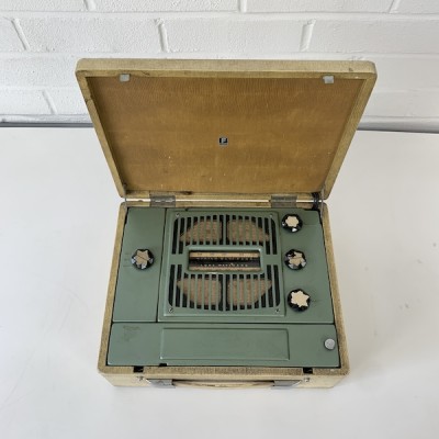 Vintage LW/MW Portable Radio (Non Practical)