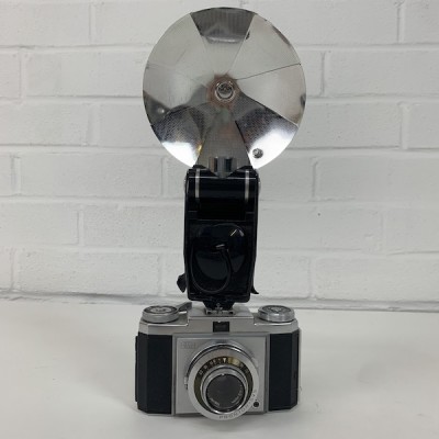 Zeiss Ikon Vintage Camera With Flash Unit (Non Practical)