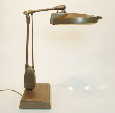 Large Brown Angle Poise Magnifying Desk Lamp (Working)
