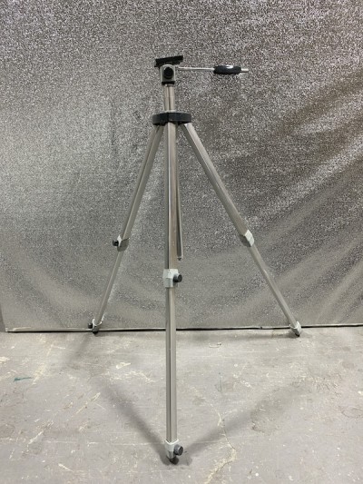 Extendable Vintage Camera Tripod