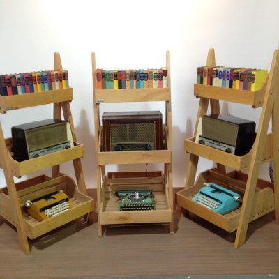 Gatsby Wooden Display Stand