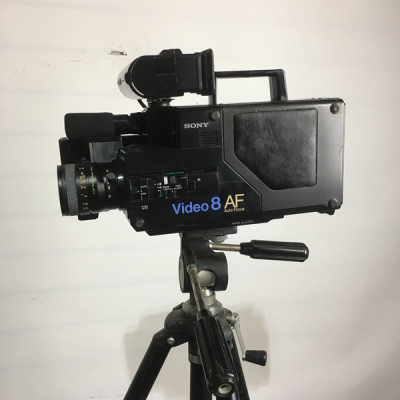 Non Practical Retro 'SONY' Video 8 Film Camera With Tripod (Model no CCD-V8AF-E)