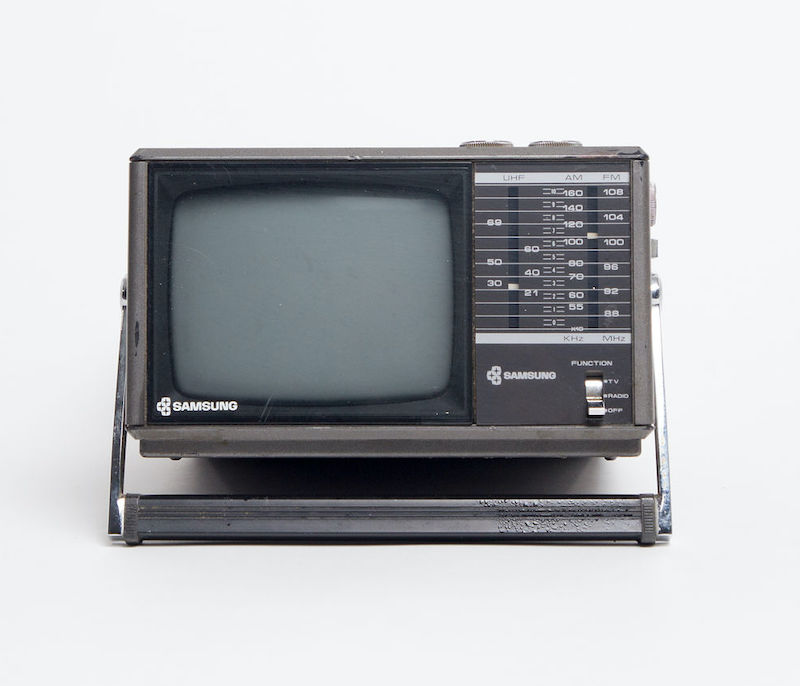 Fully Working Samsung Mini TV/Radio LONDON PROP HIRE