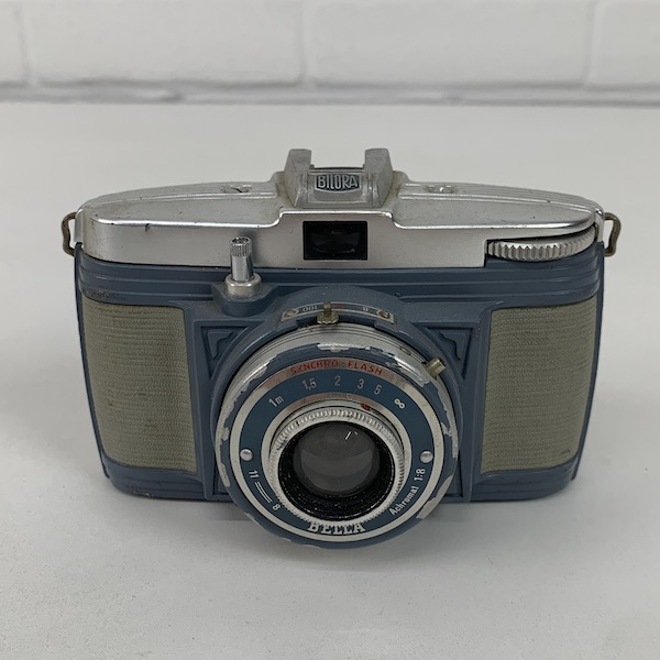 Bella Achromat SynchroFlash Camera (Non Practical) LONDON PROP HIRE