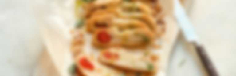 Hartige paasstol met Looye Honingtomaten en pesto