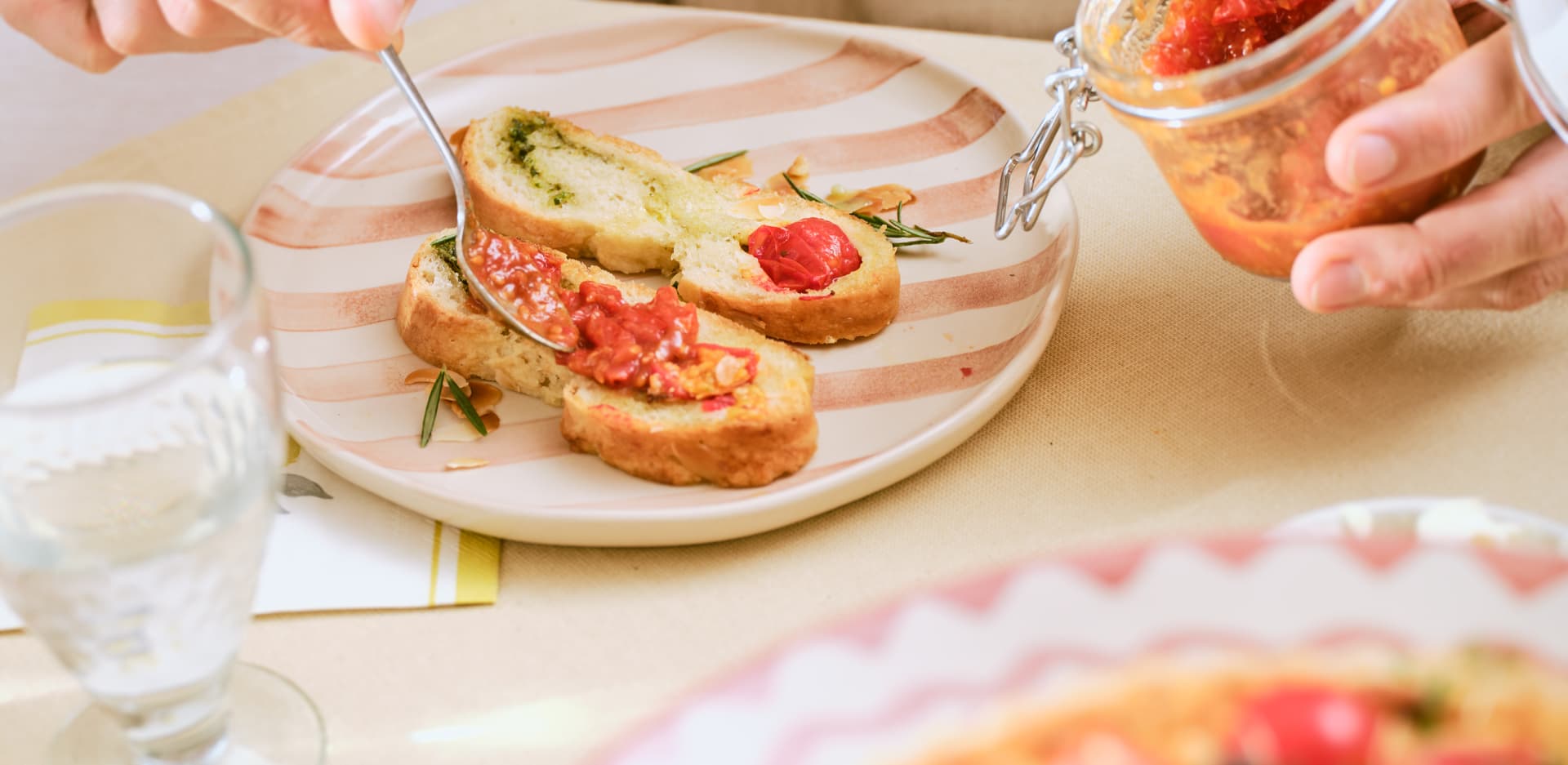 Looye Honigtomaten-dattelkonfitüre mit zimt