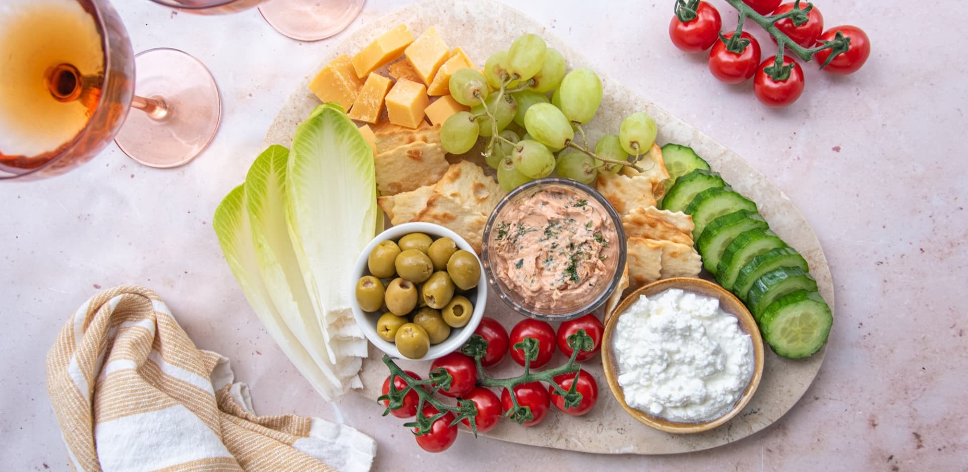 Hartig snackbordje met Looye Honingtomaten 