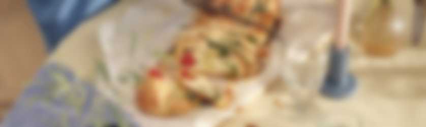 Hartige paasstol met Looye Honingtomaten en pesto