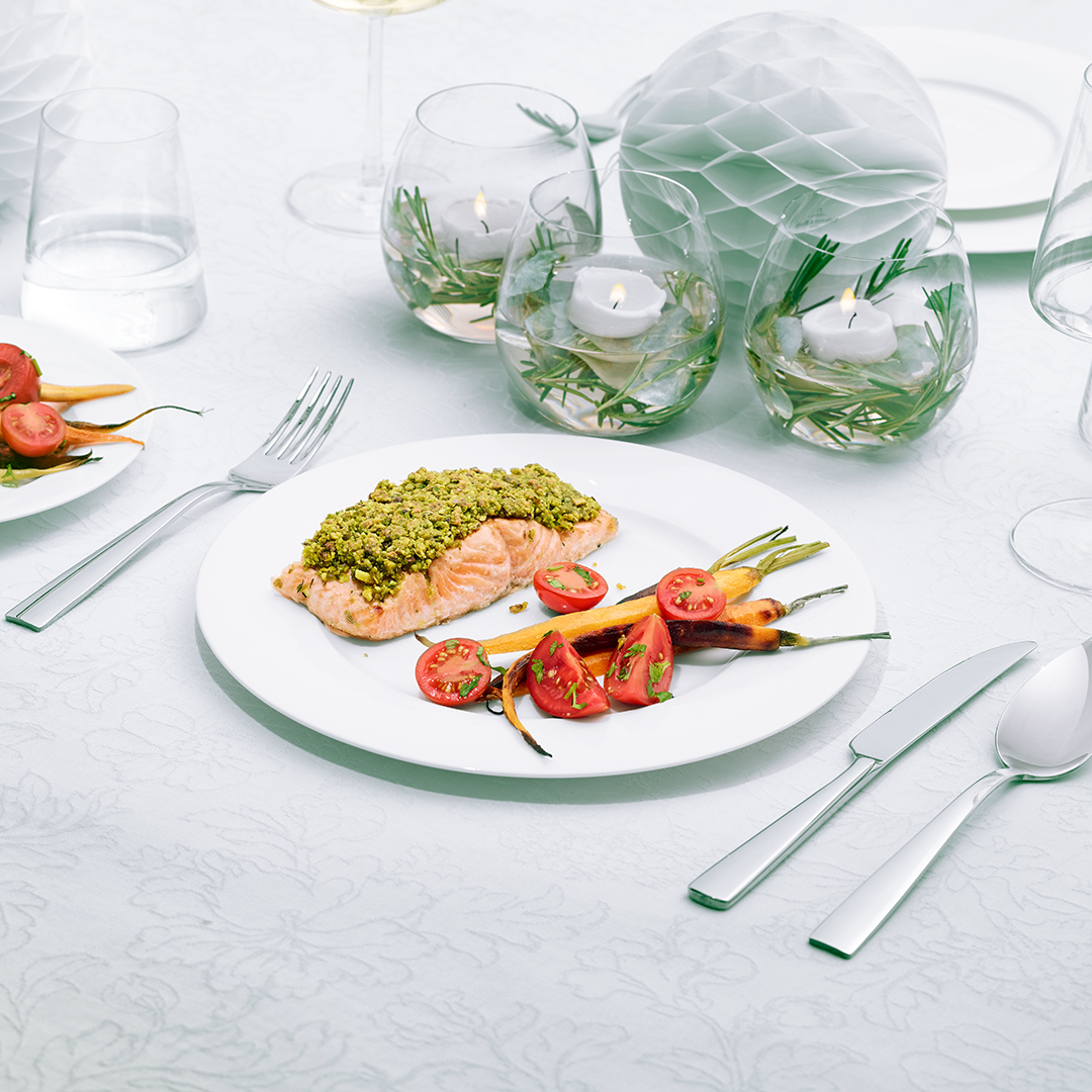 Zalm met knapperige pistache kruidenkorst