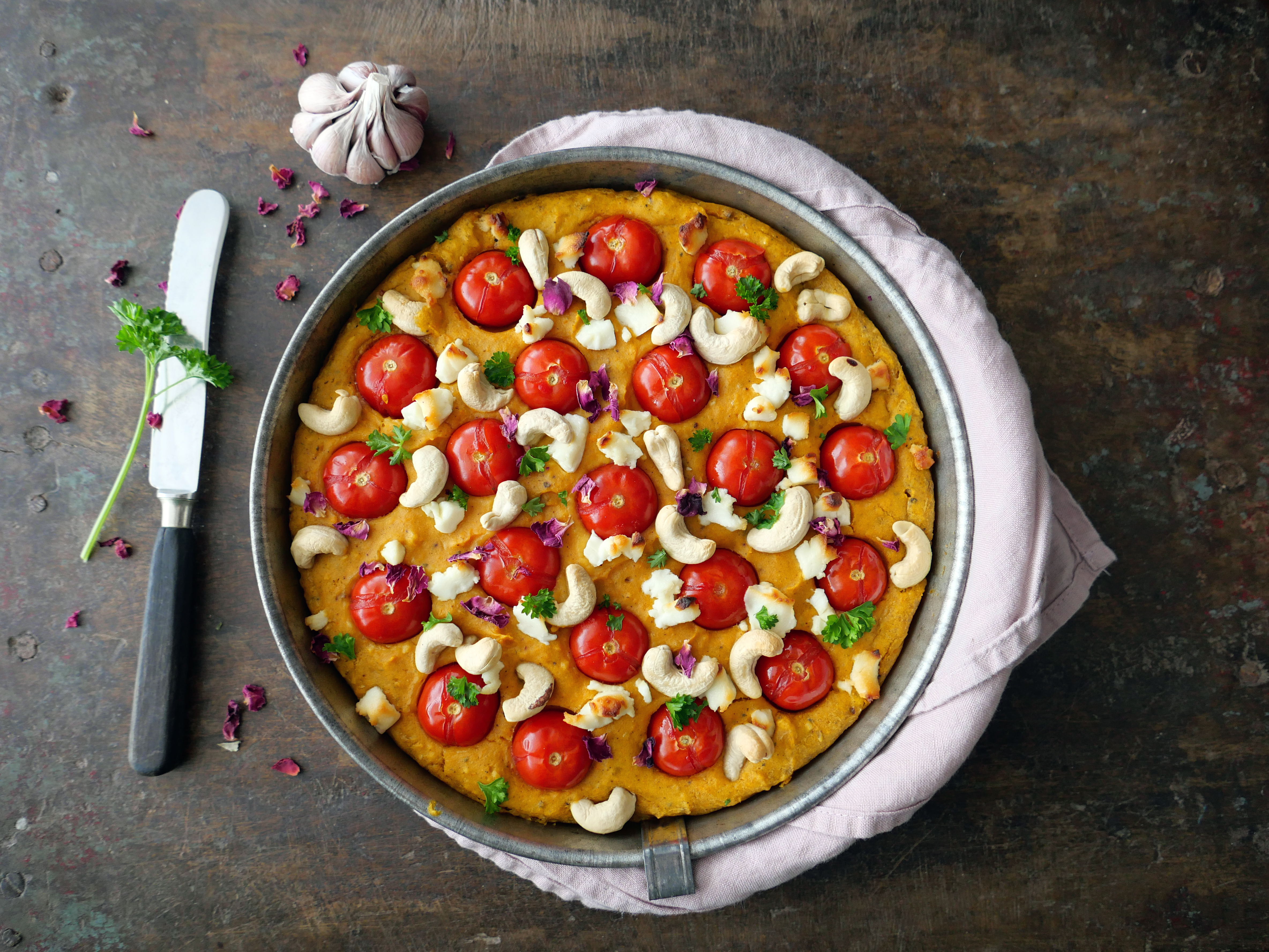 Hartige taart met geitenkaas en Looye Honingtomaten