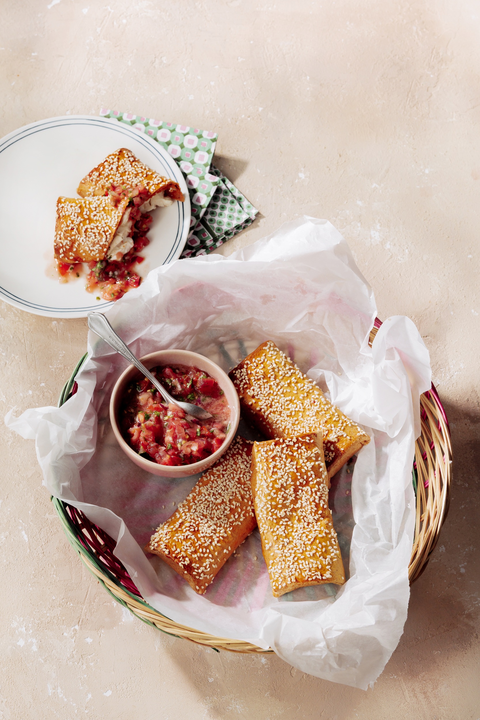 Krokante wraps met feta en Joyn tomatensalsa