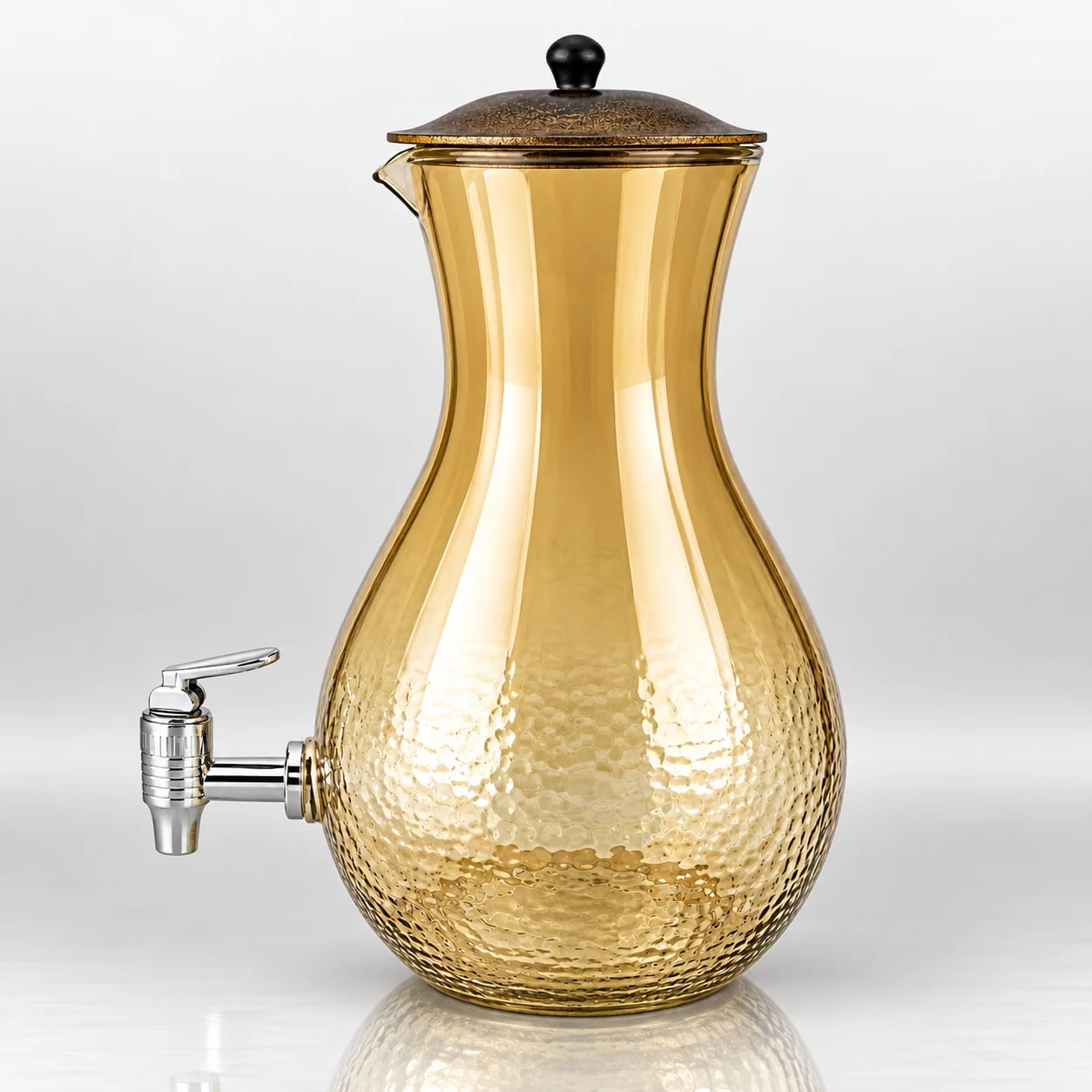 Amber glass beverage dispenser with textured body, decorative lid and metal dispensing tap