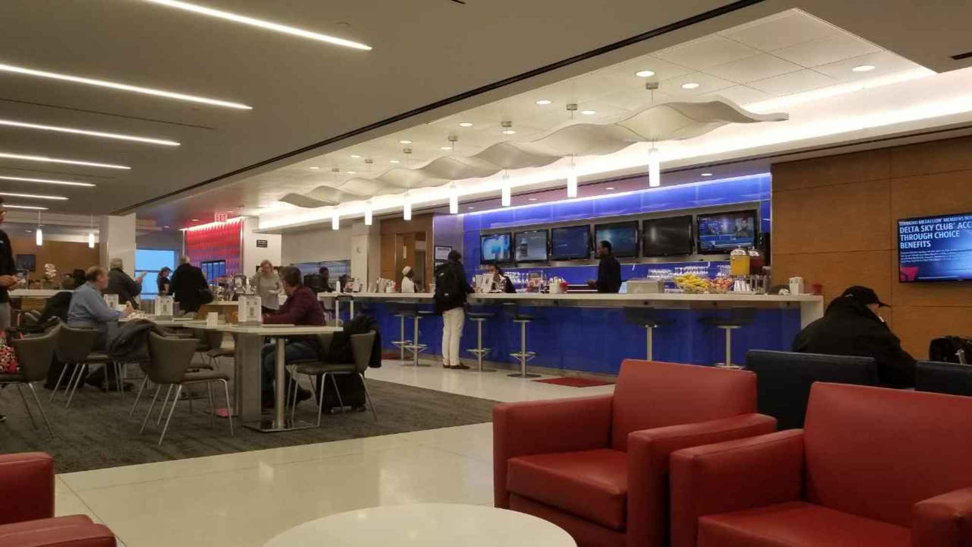 Jfk Delta Air Lines Delta Sky Club Reviews And Photos Terminal 4